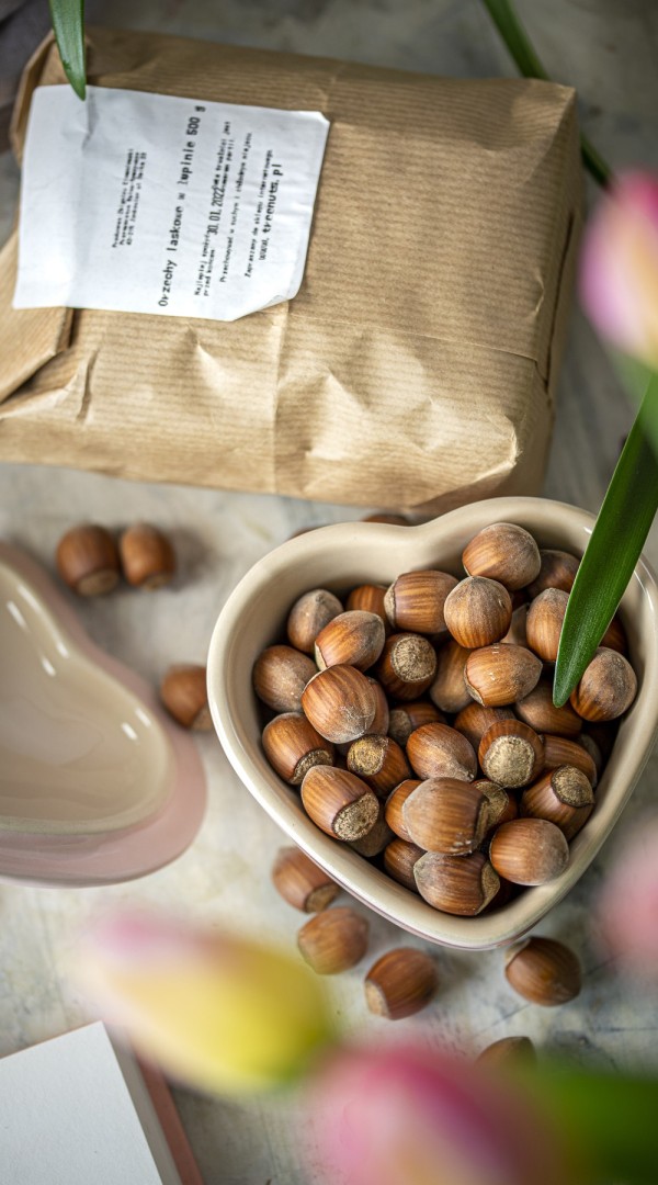 Hazelnuts in shell