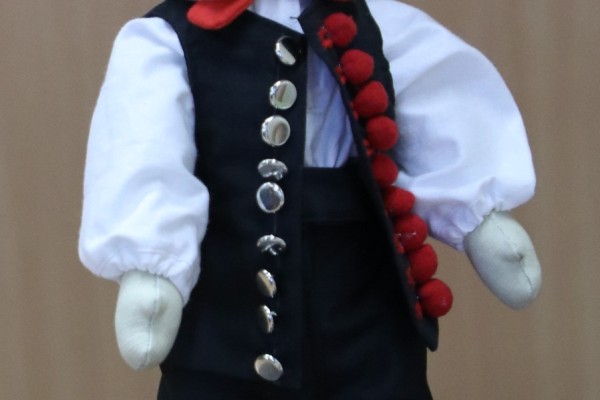 Collector’s dolls in traditional Pszczyna costume 3