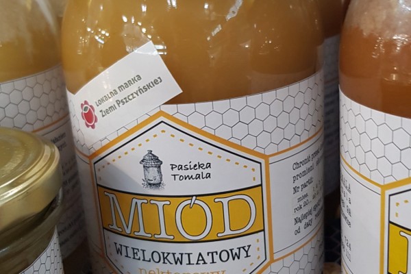 Słoje z miodami Pasieki Tomala.