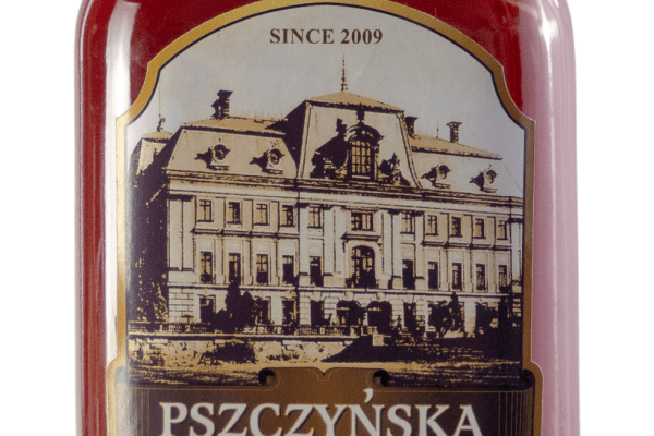 Butelka certyfikowanej Pszczyńskiej nalewki z pigwowca