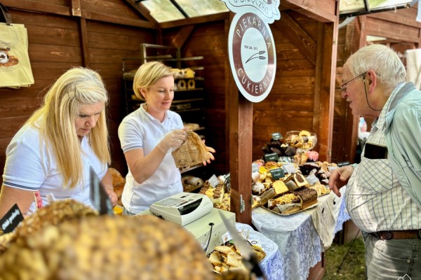 Festiwal Lokalnych Produktów Ziemi Pszczyńskiej - promocja dziedzictwa, tradycji i jakości