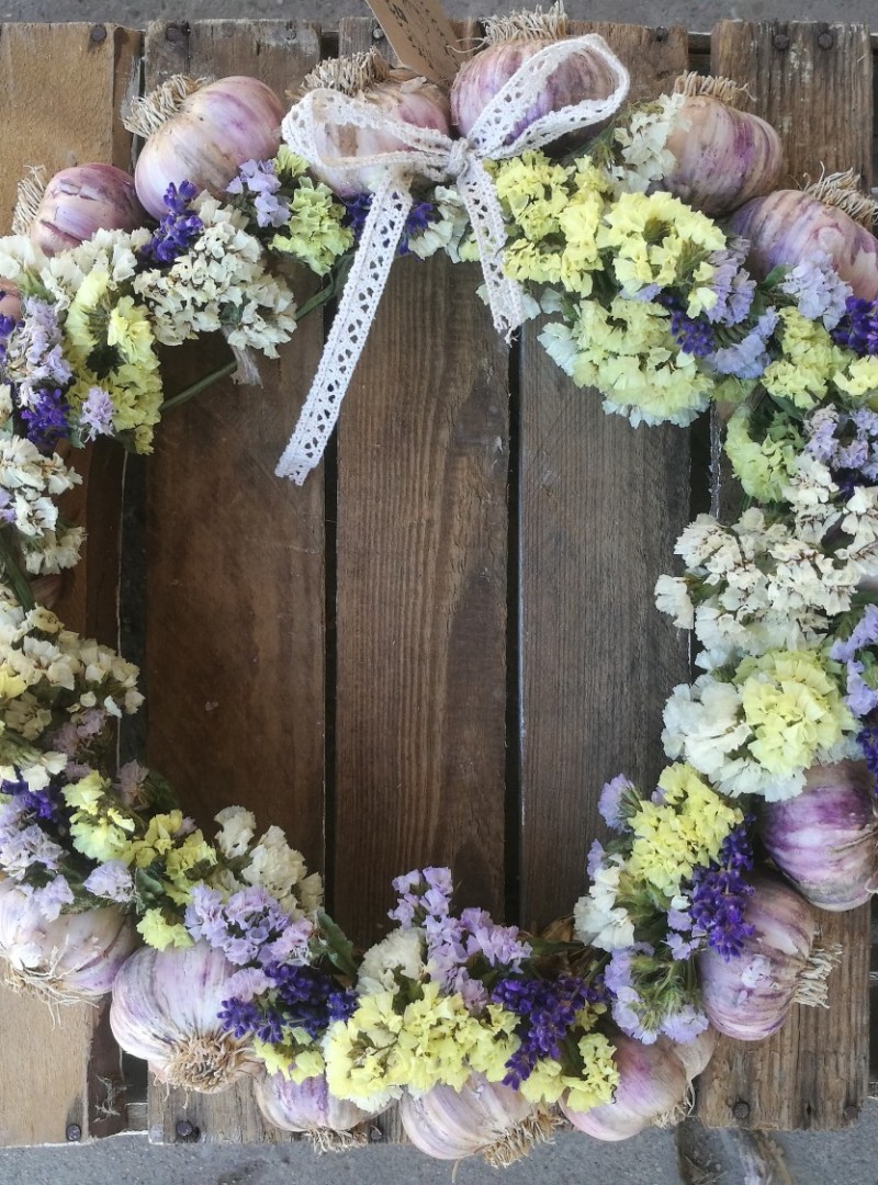 Garlic garland